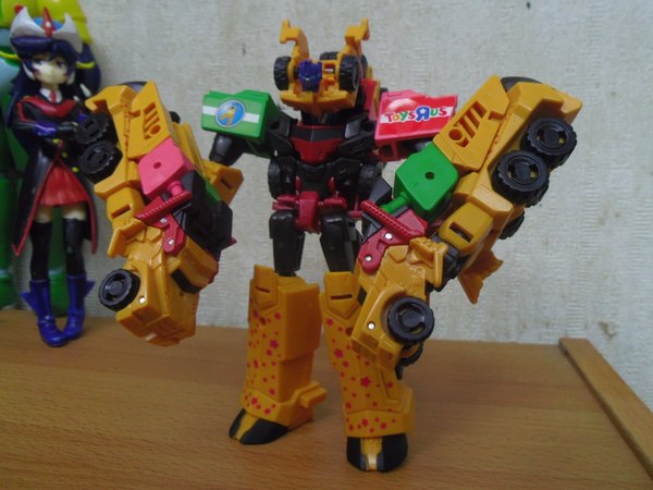 Transformers Adventure ToysRUs Japan Exclusive Geoffrey Prime   In Hand Photos  (14 of 23)